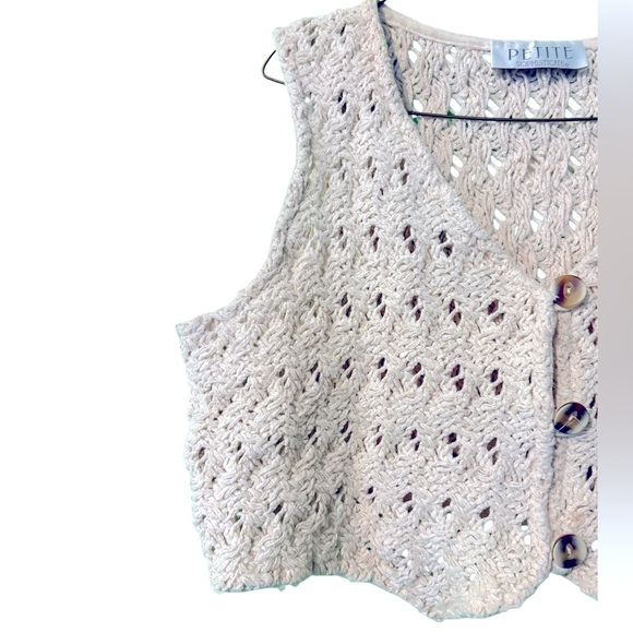 Vintage Women’s Crocheted Cream Cropped Vest Hippie Boho - Picture 6 of 12